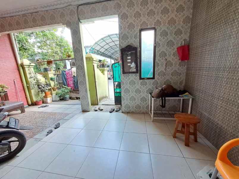 dijual rumah karang satria