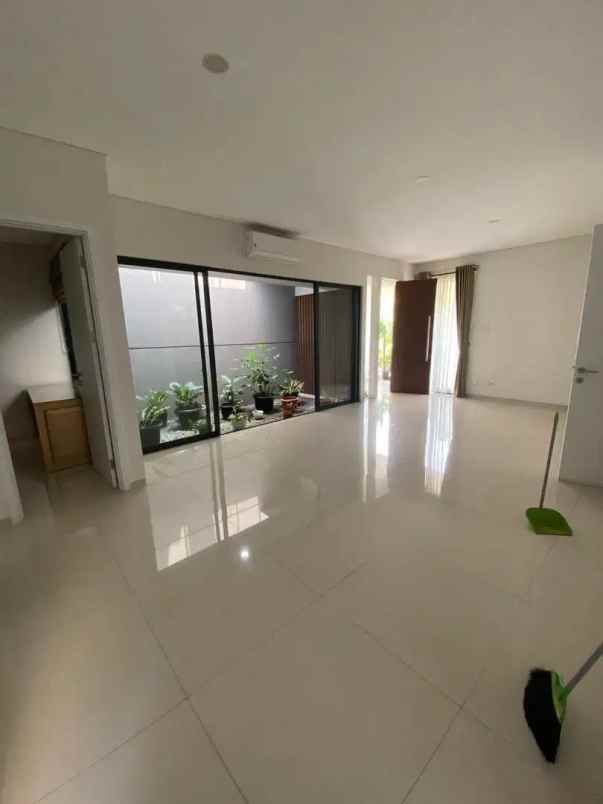 dijual rumah kebayoran infinity bintaro