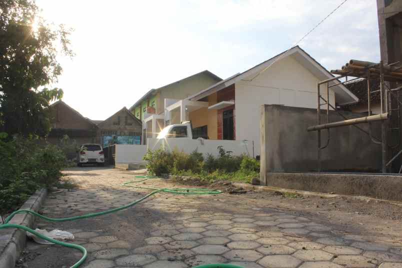 dijual rumah kebonalas manisrenggo