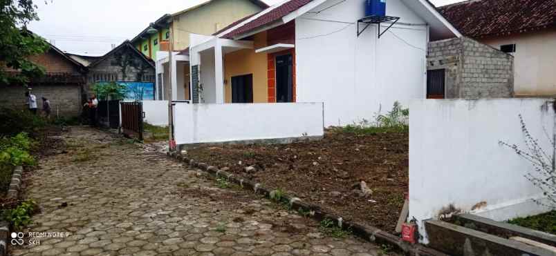 dijual rumah kebonalas manisrenggo