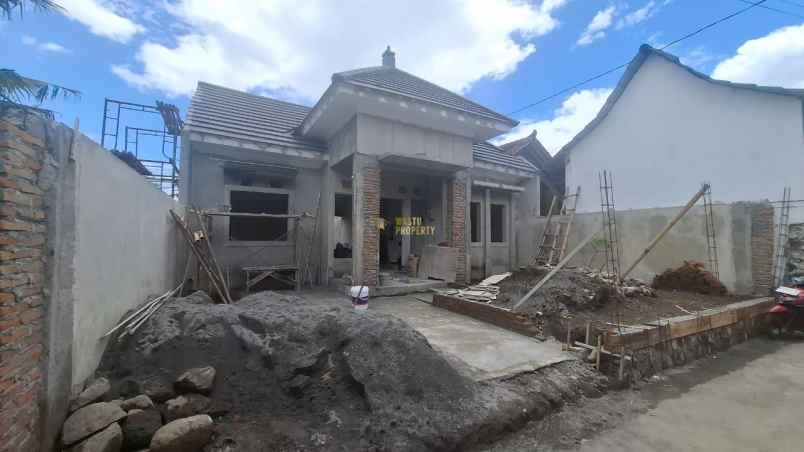 dijual rumah kebondalem prambanan