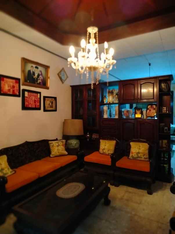 dijual rumah kec coblong