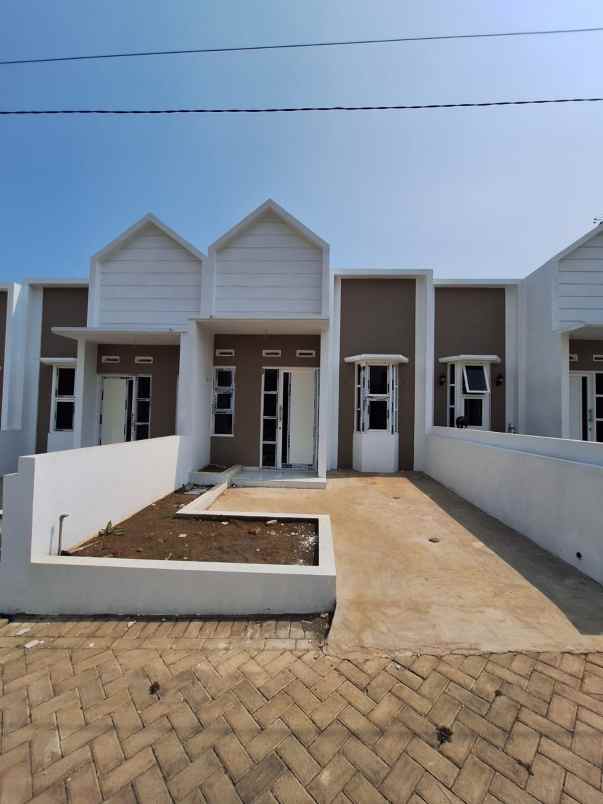 dijual rumah kedungrejo pakis malang
