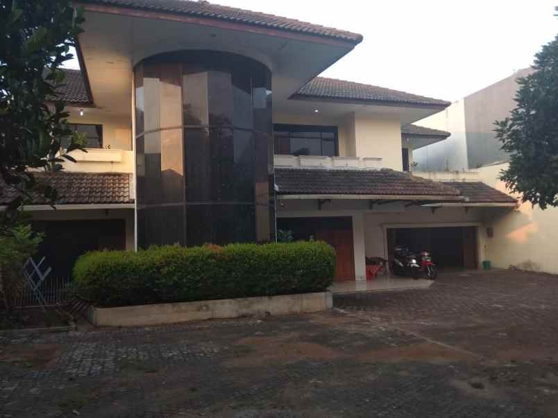 dijual rumah kelapa dua