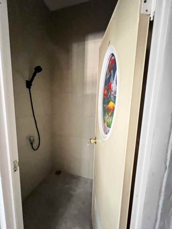 dijual rumah kelapa dua wetan ciracas