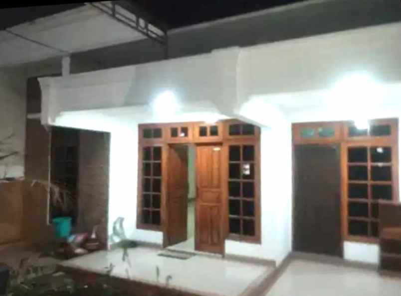 dijual rumah kelapa lilin kelapa gading