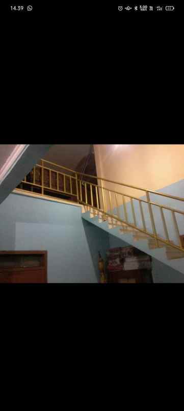 dijual rumah keluarga semi furnished