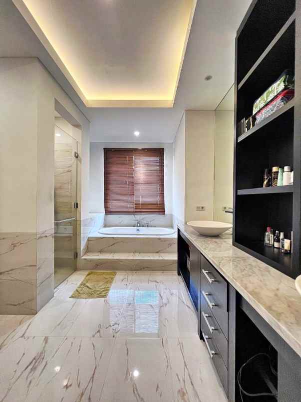 dijual rumah kemang jakarta selatan