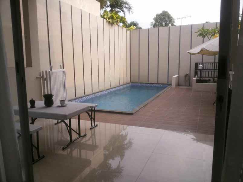 dijual rumah kemang jakarta selatan