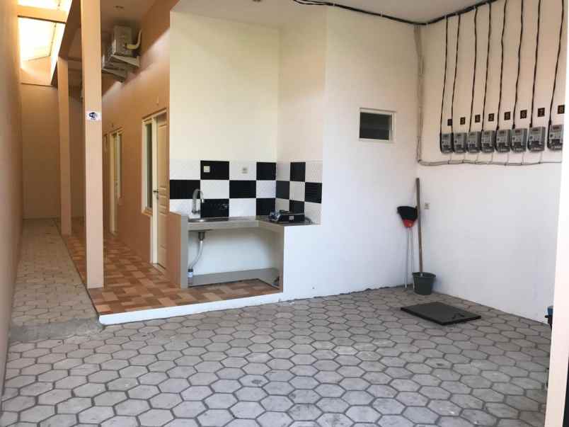 dijual rumah keputih