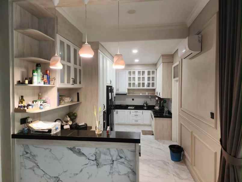 dijual rumah ketintang permai