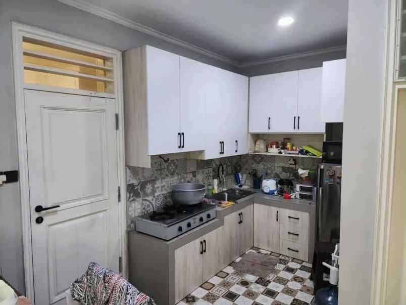 dijual rumah ketintang permai