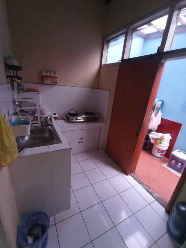 dijual rumah komplek antapani depok