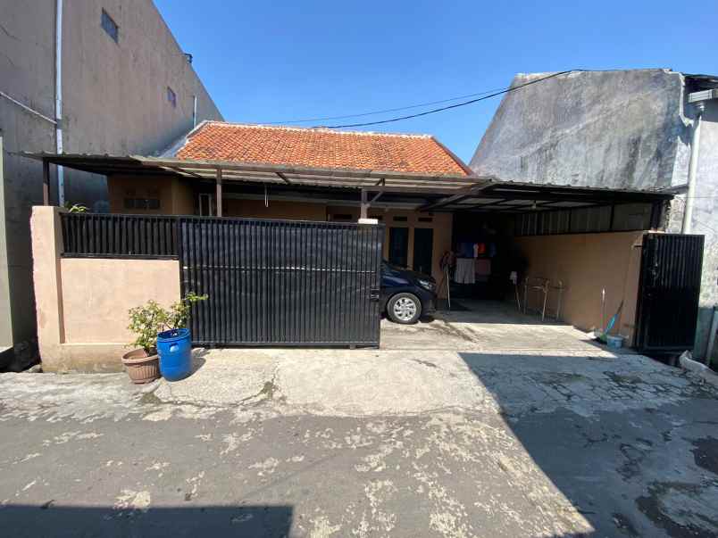 dijual rumah komplek baturaden