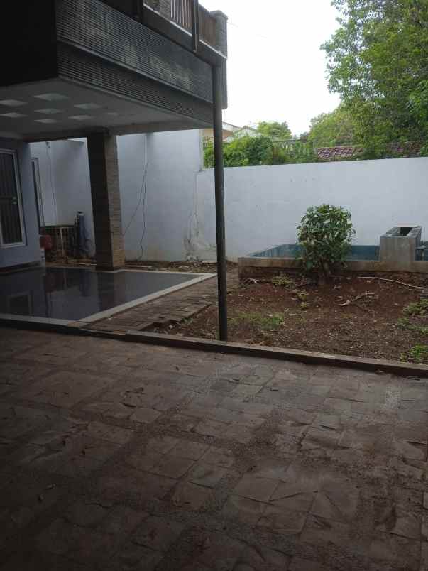 dijual rumah komplek billymon pondok