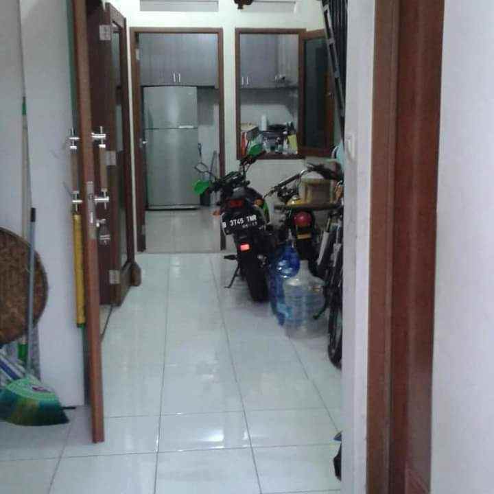 dijual rumah komplek bintang garuda