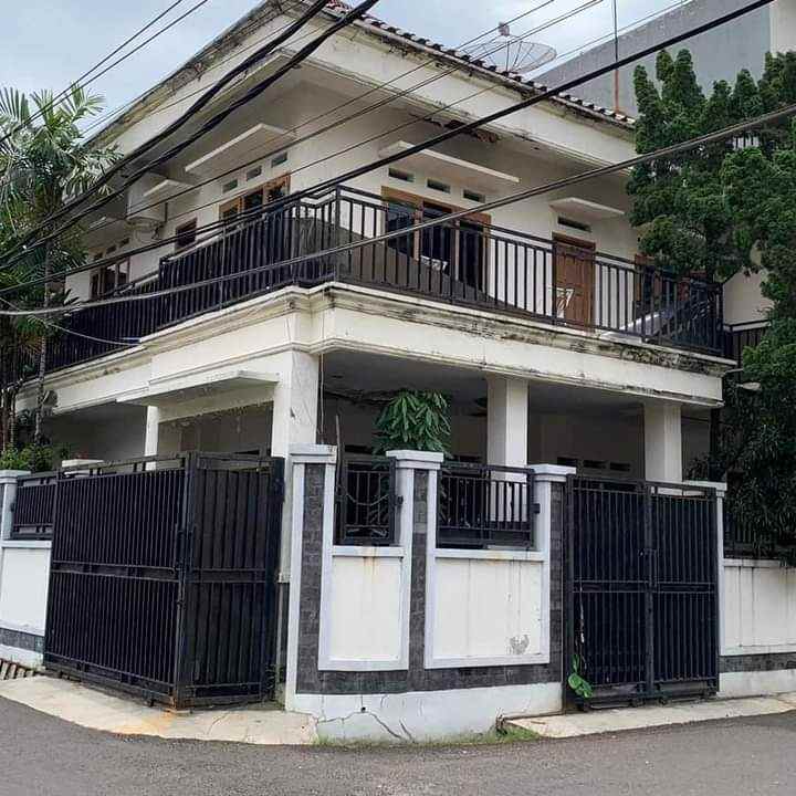 dijual rumah komplek bintang garuda