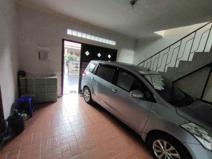 dijual rumah komplek bumi asri