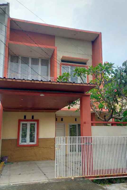 dijual rumah komplek cisaranten kulon