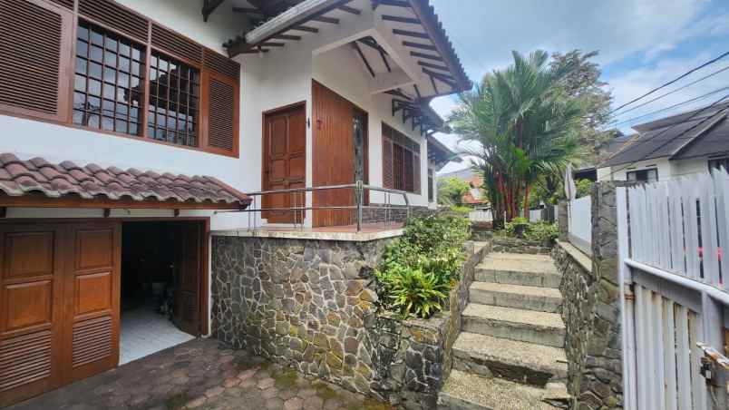 dijual rumah komplek citra green garden