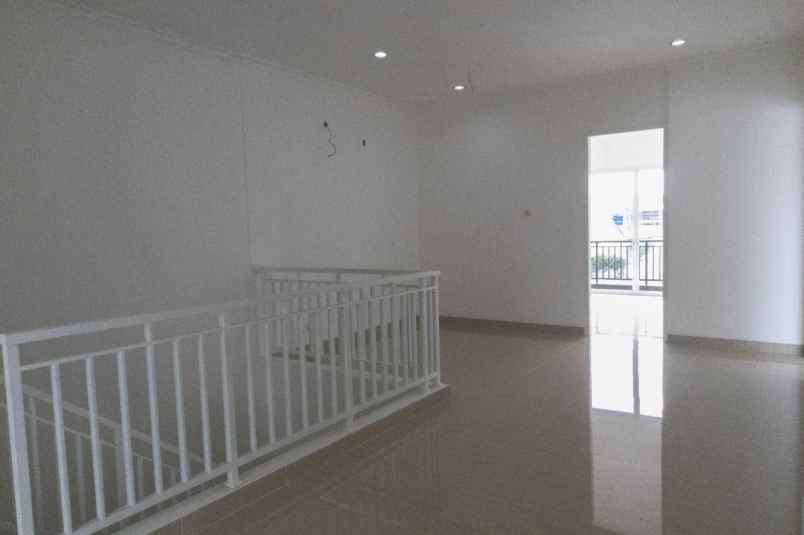 dijual rumah komplek elit kalibata