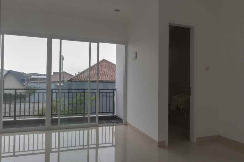 dijual rumah komplek elit kalibata