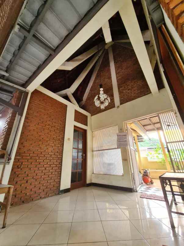 dijual rumah komplek elite jagakarsa