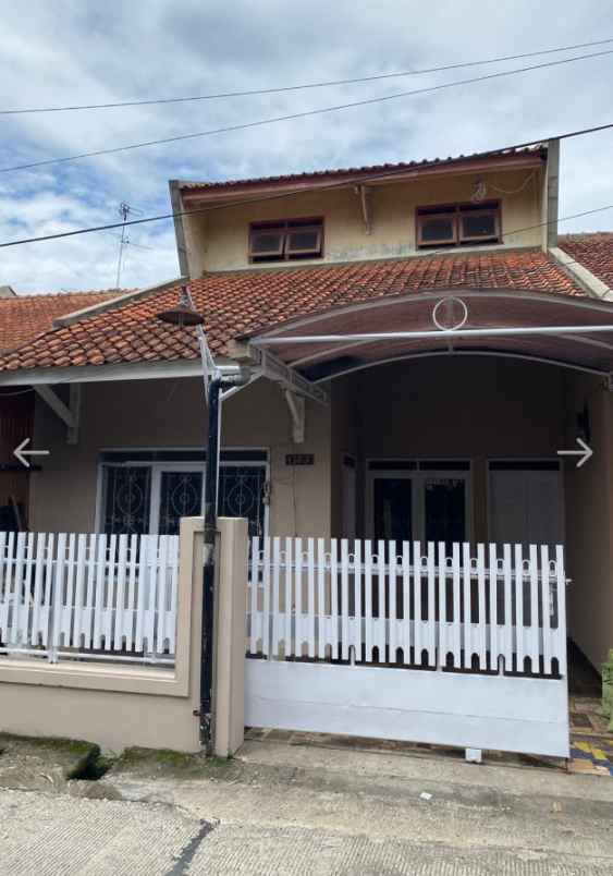 dijual rumah komplek gba1 blok c