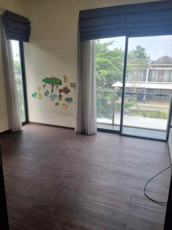 dijual rumah komplek golden park 2
