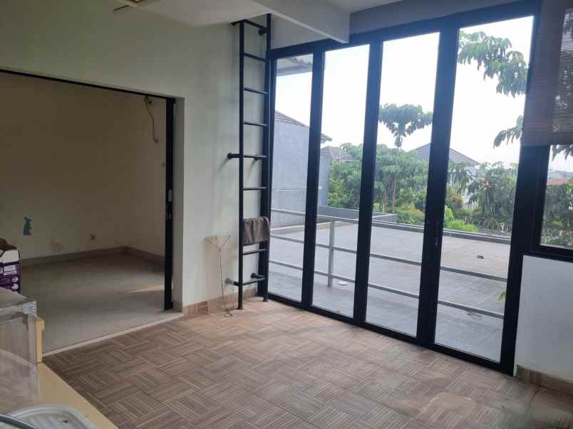 dijual rumah komplek golden park 2