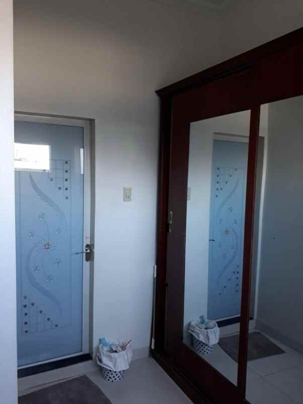 dijual rumah komplek j city metropolis iii