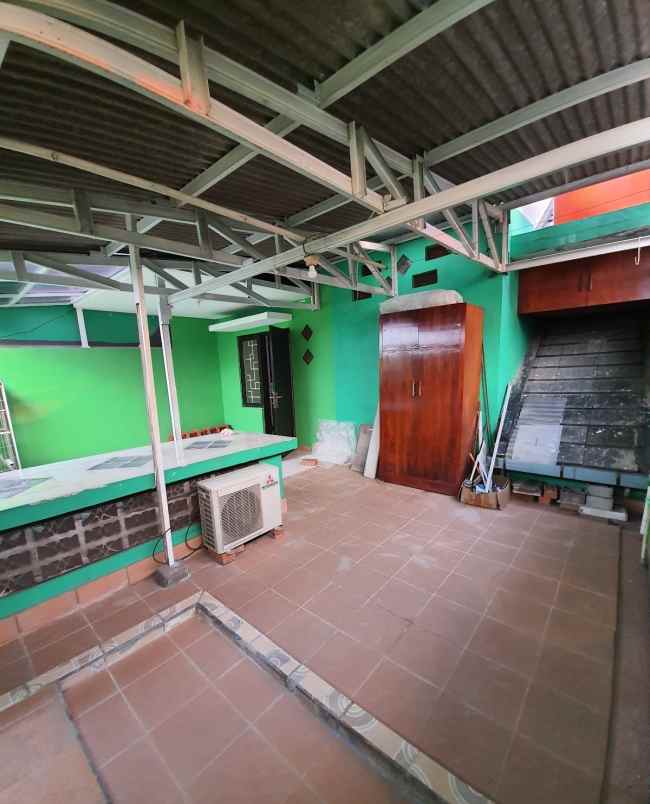 dijual rumah komplek jatinegara indah