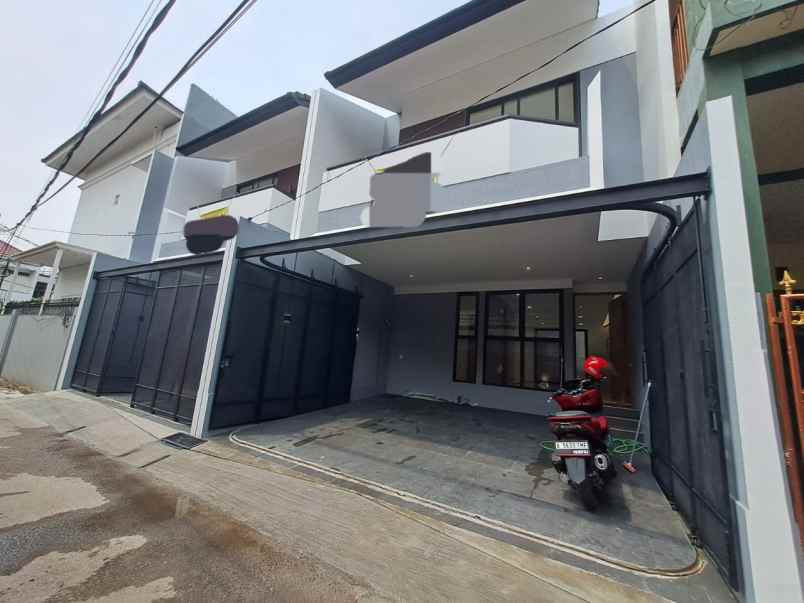 dijual rumah komplek pondok kelapa