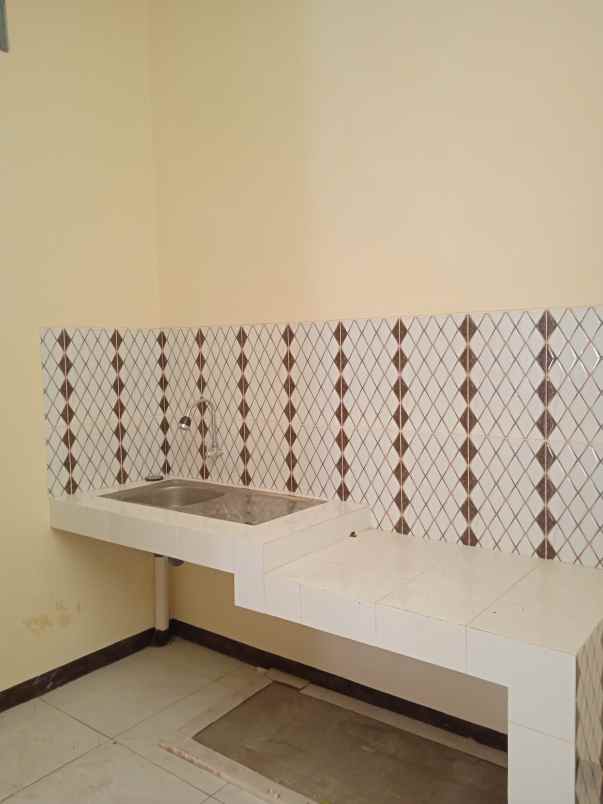 dijual rumah komplek riung bandung