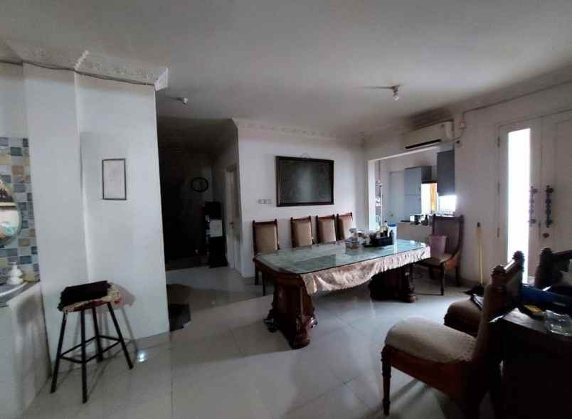 dijual rumah komplek taman buaran indah
