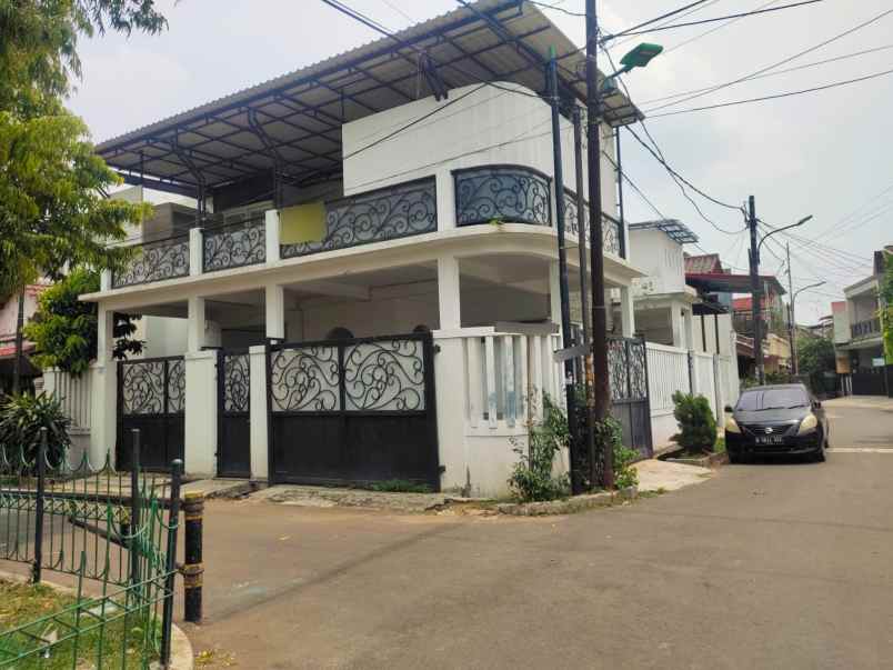 dijual rumah komplek taman buaran indah