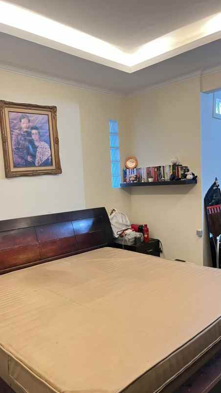 dijual rumah komplek turangga