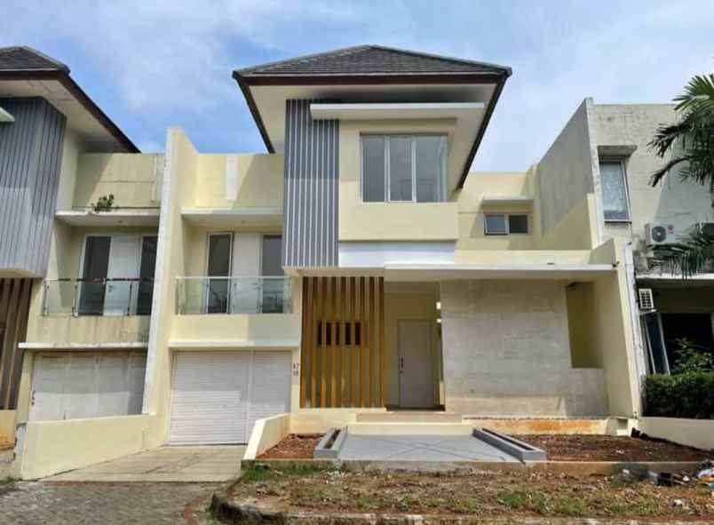 dijual rumah komplek vila cinere mas