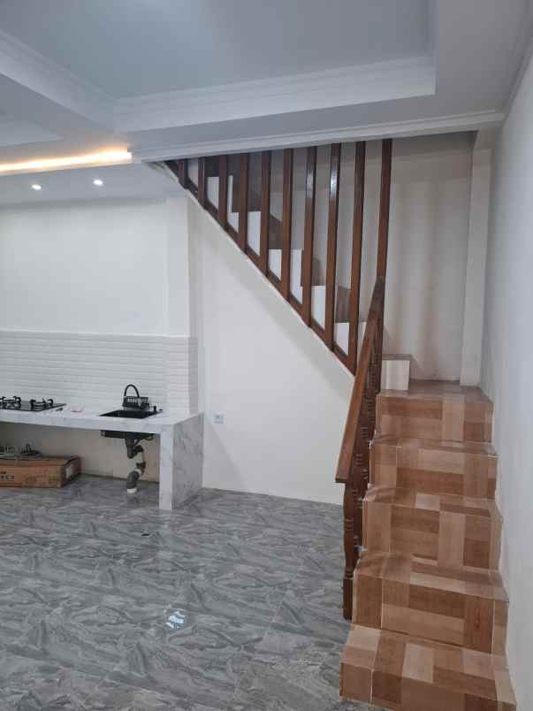 dijual rumah kota harapan indah bekasi