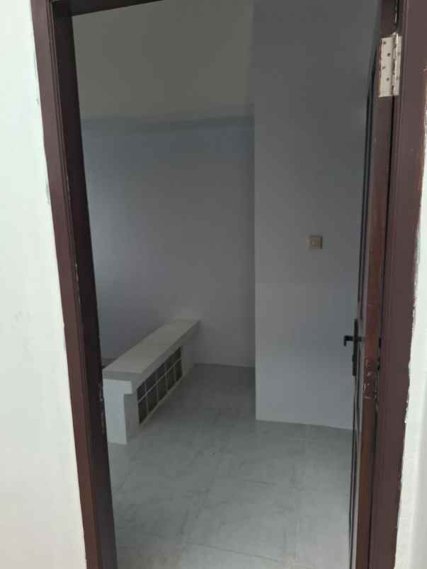 dijual rumah kota harapan indah bekasi