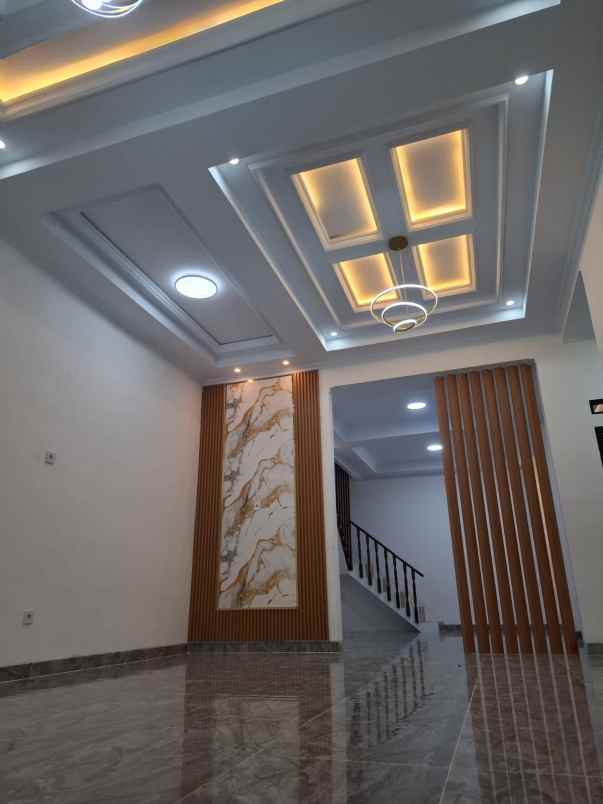 dijual rumah kota harapan indah bekasi