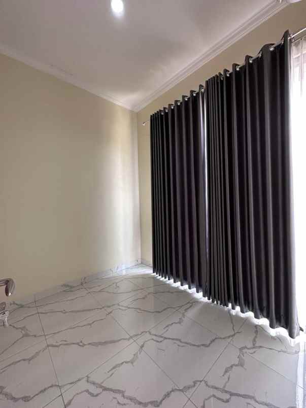 dijual rumah kramatjati