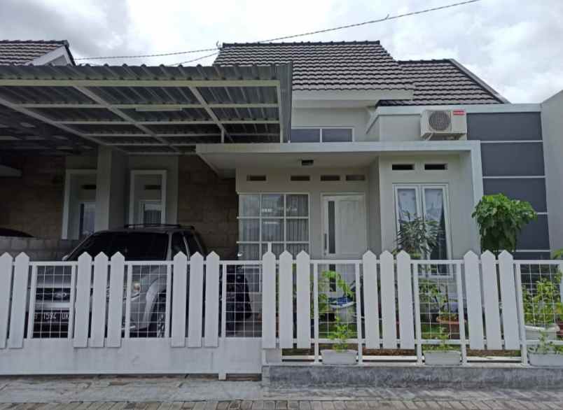 dijual rumah krodan maguwoharjo