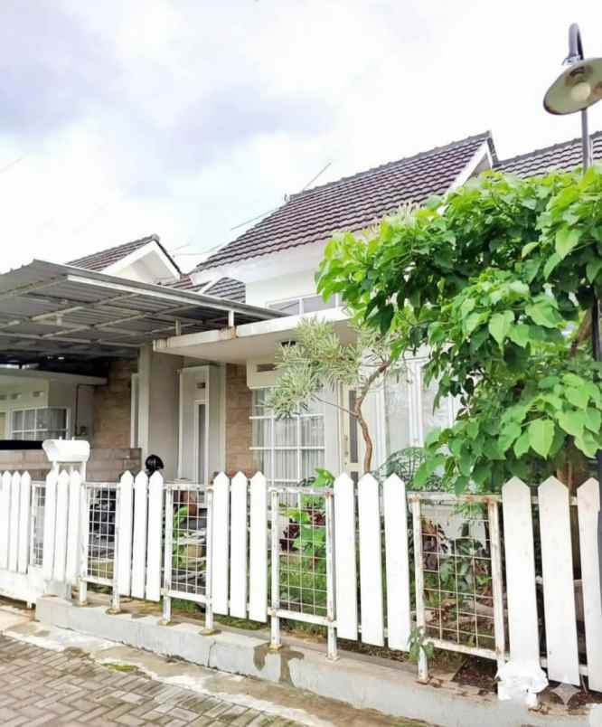 dijual rumah krodan maguwoharjo