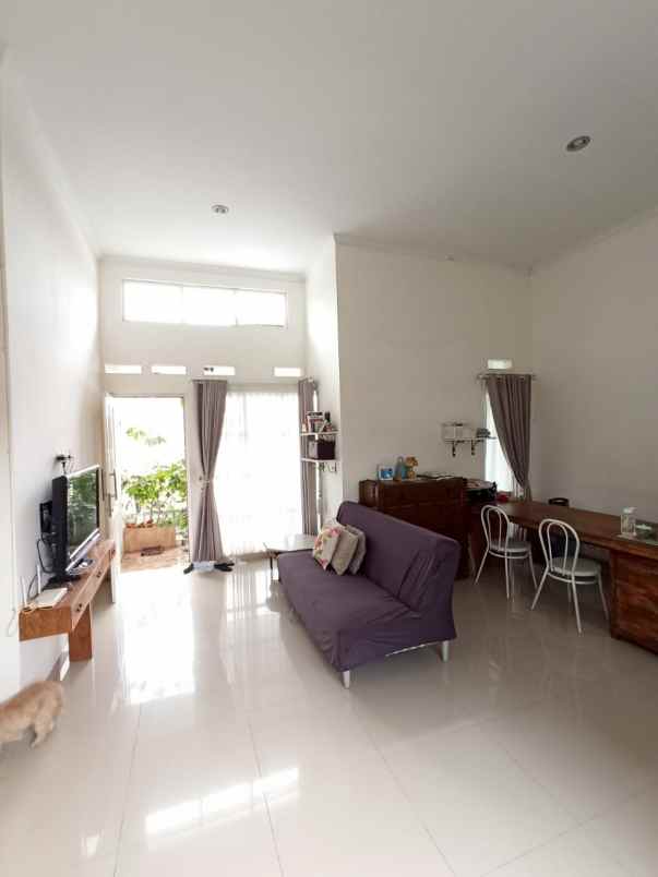 dijual rumah krodan maguwoharjo