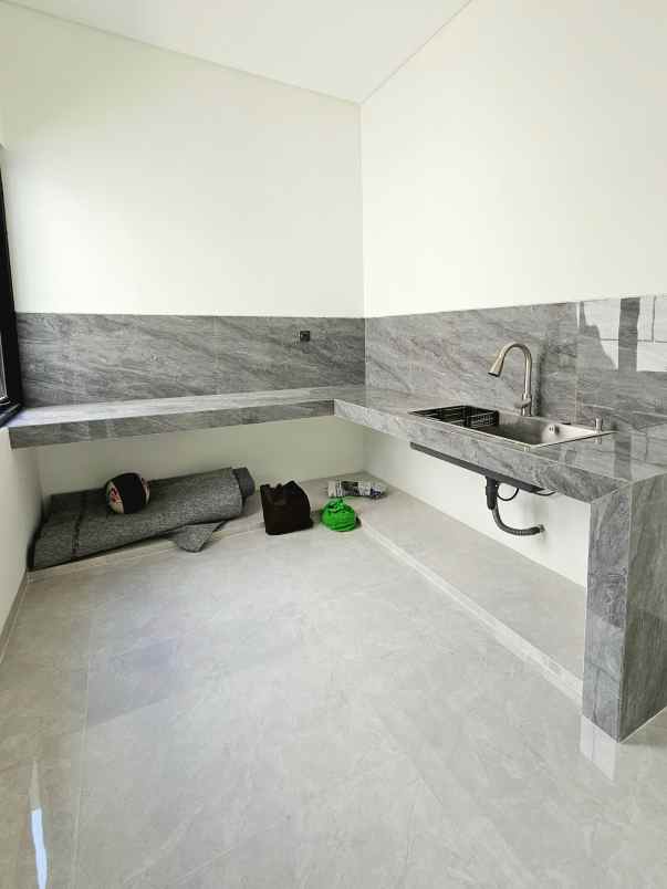 dijual rumah kupang baru surabaya