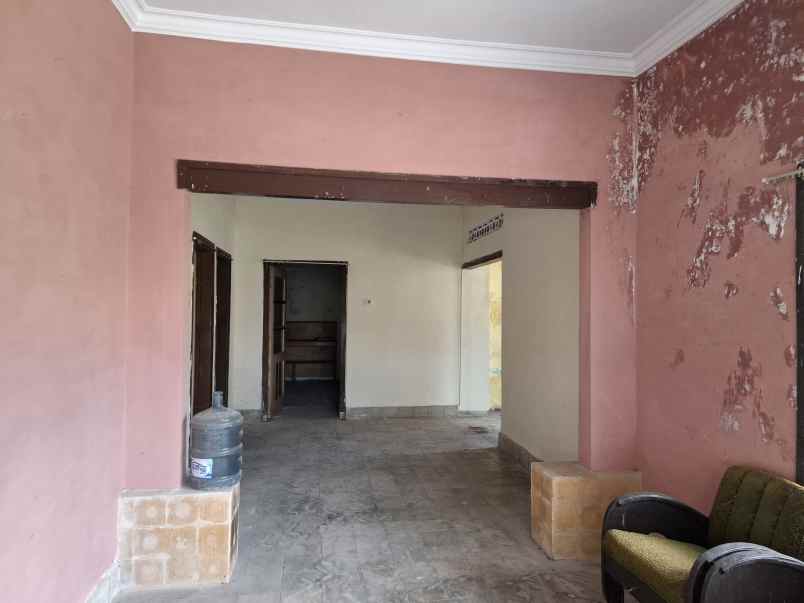 dijual rumah lama di patrang jember