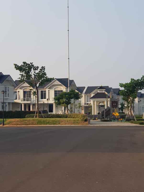 dijual rumah lavon swancity cluster