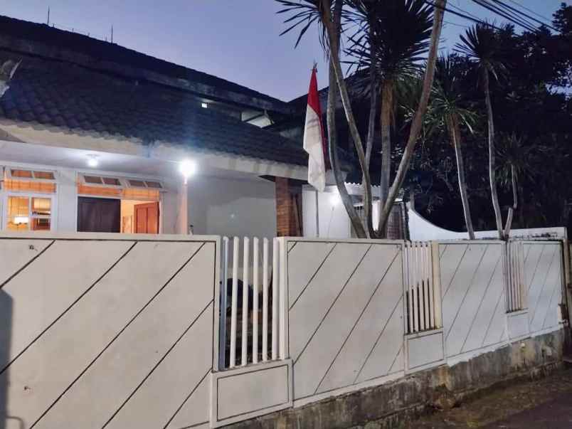 dijual rumah lebak bulus jakarta selatan