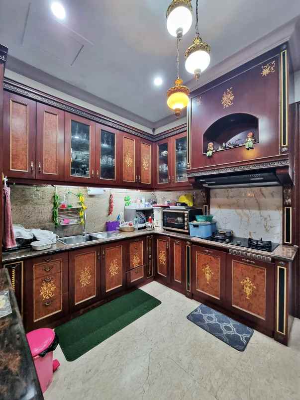 dijual rumah lebak bulus jakarta selatan